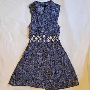 Dress/cardigan with see-though design middle